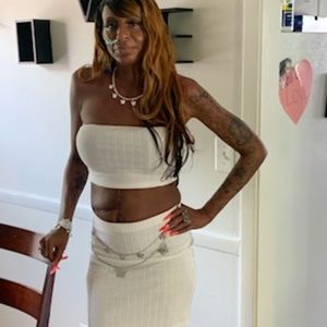 Meet your Posher, Latoya